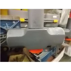 NEW SLEDGE HAMMER - 8LB - FIBRE GLASS HANDLE