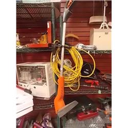 WEED WACKER - ELECTRIC - B & D