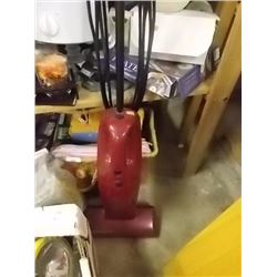 WOOD FLOOR VAC STEAMER