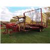 Image 2 : New Holland Stack Liner 1037 Pull Type Bail Wagon