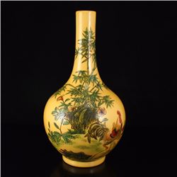 Chinese Enamels Porcelain Vase w Qian Long Mark