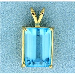 10ct Blue Topaz Pendant