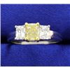 Image 1 : 1.01 carat Fancy Yellow diamond ring