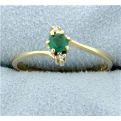 Natural Emerald & Diamond Ring
