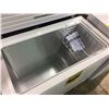 Image 2 : WHITE FRIGIDAIRE DEEP FREEZER