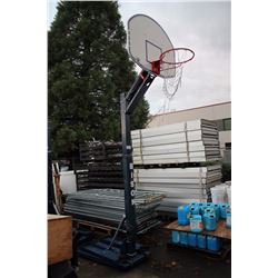 BISON PORTABLE BASKETBALL HOOP