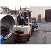 Image 2 : NISSAN 3 STAGE 4500LBS PROPANE FORKLIFT