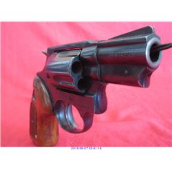 TAURUS 85