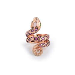 A Gold Snake Ring