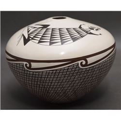 HOPI POTTERY SEED JAR (NAHA)