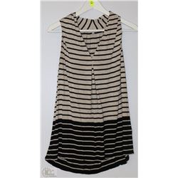 MAX STUDIO WOMENS SHIRT SIZE MEDIUM