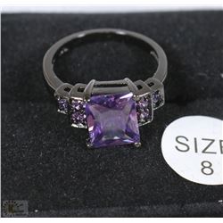 NEW WOMENS FASHION RING SIZE 8
