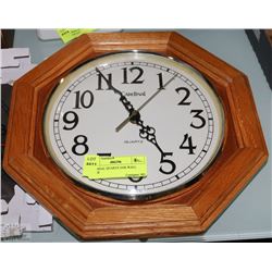 CARDINAL QUARTZ OAK WALL CLOCK