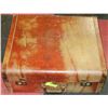 Image 1 : 1950'S VINTAGE SUITCASE MIRALITE