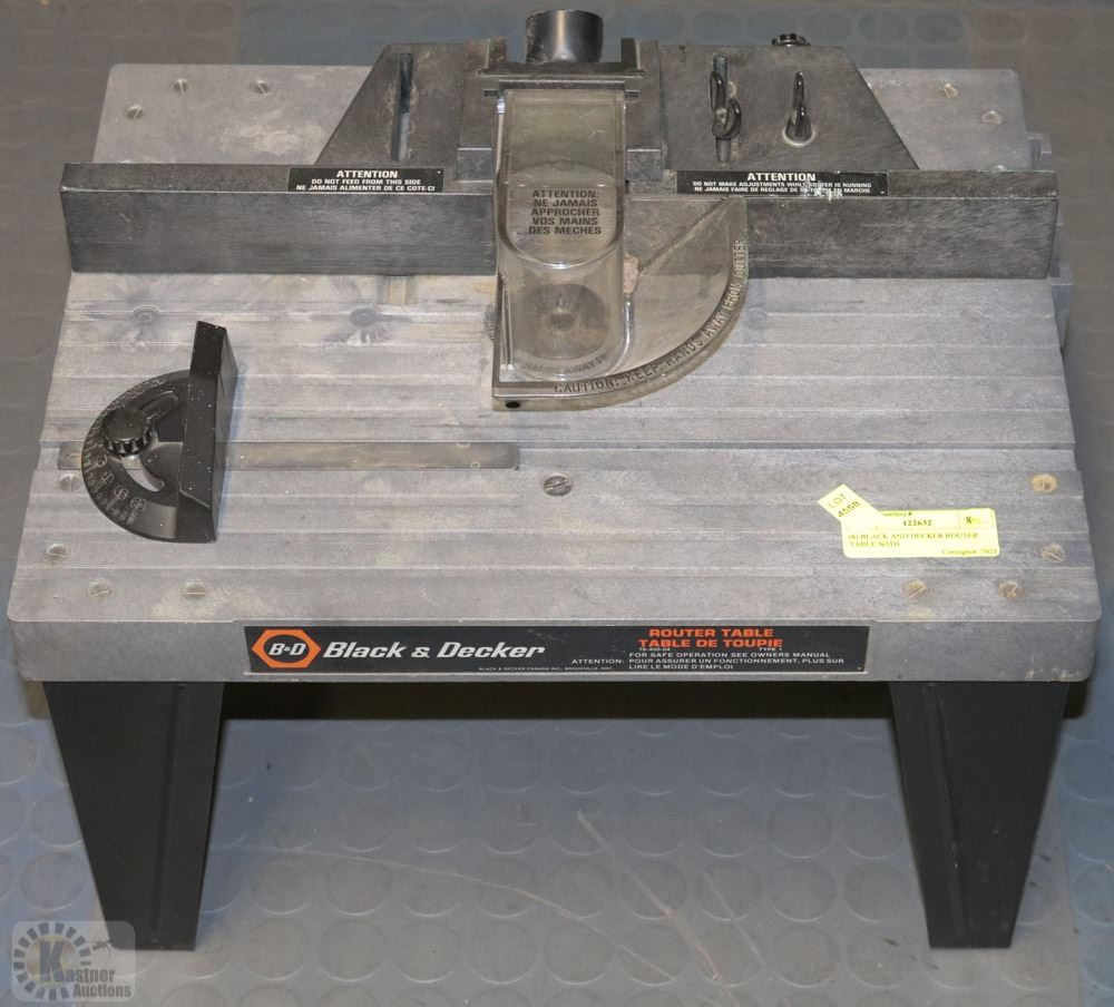 BLACK AND DECKER ROUTER TABLE WITH