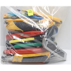 BAG OF UTILITY KNIVES