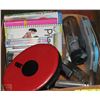 Image 1 : BOX W/WORKOUT AND FITNESS EQUIPMENT