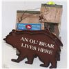 Image 1 : CANADA POST BIRD HOUSE AND A SET OF 2 BEAR