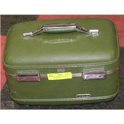 VINTAGE AMERICAN TOURISTER TRAVELING CASE