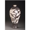 Image 2 : Flower and Phoenix Porcelain Vase, Jizhou Kiln