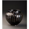 Image 5 : Large Ribbed Black-glazed Jar