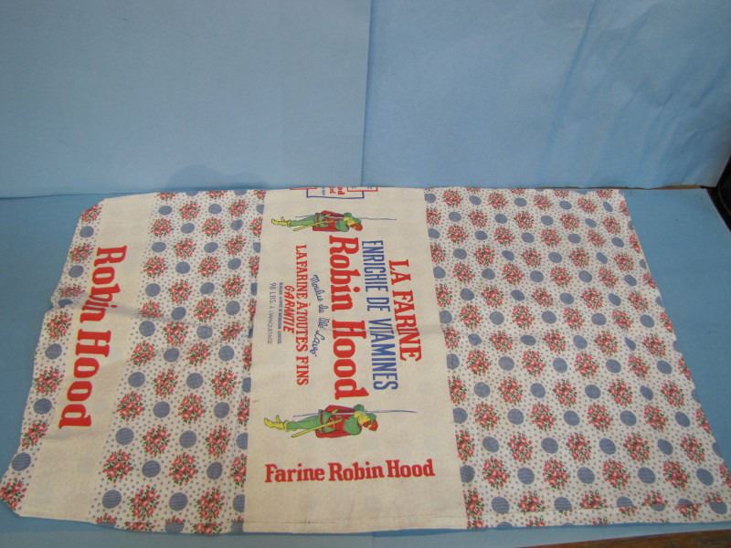 loungefly robin hood bag