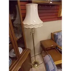 FLOOR LAMP WITH SHADE