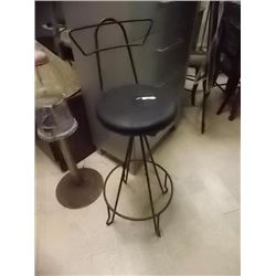 BAR STOOL