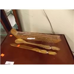 HAND CARVED INSENT HOLDER & 2 CARVED SPOONS