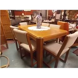 OAK DINING TABLE & 6 CHAIRS