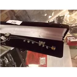 NECKLACE SWAROVSKI CRYSTAL CUBES - RETAIL APPROX. $65