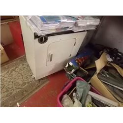 DRYER - McCLARY - 11O VOLT