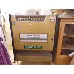 VINTAGE CIGARETTE MACHINE - DAY CAP - COIN OPERATED - UNTESTED