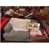 Image 1 : MICROFIBRE CHESTERFIELD