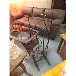 WROUGHT IRON STAND