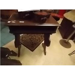 VINTAGE MAHOGANY DESK
