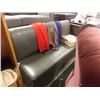 Image 1 : GREEN LEATHER BENCH