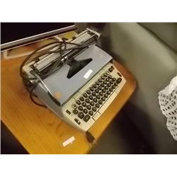 RETRO TYPWRITER