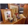 Image 1 : LOT OF TINS AND 2 PICS
