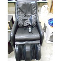 HUMAN TOUCH ZERO GRAVITY MASSAGE CHAIR