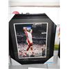 Image 1 : FRAMED LEBRON JAMES PICTURE 24X27