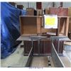 Image 1 : OFFICE EQUIPMENT; DESKS, PRINTER, TABLES
