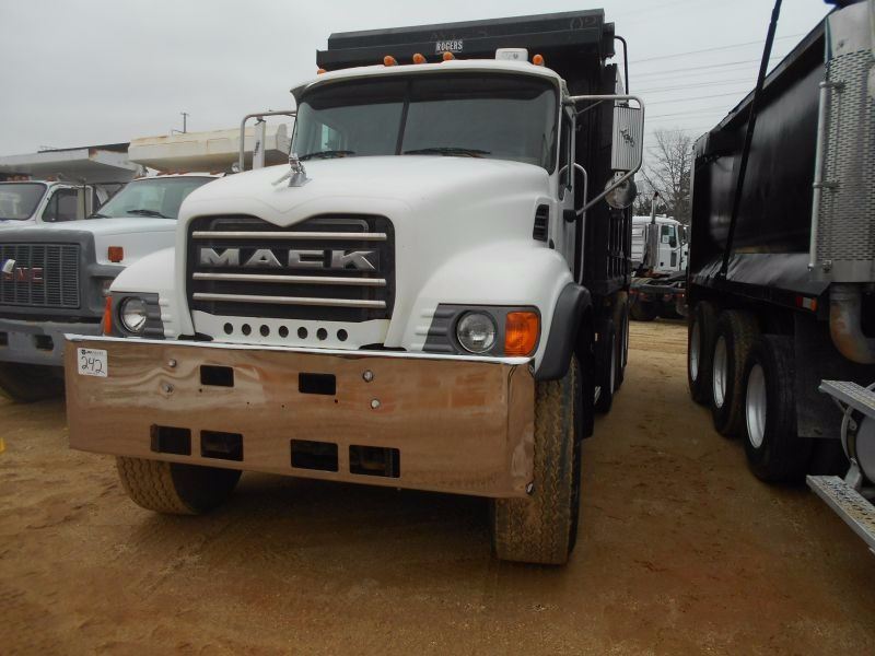 2006 MACK CV713 DUMP, VIN/SN1M2AG11C46M043543 TRIAXLE, MACK DIESEL