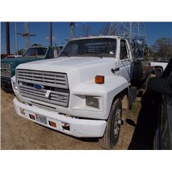 1986 FORD F700 FLATBED TRUCK, VIN/SN:1FDPK74NXGVA30624 - 230 HP DETROIT DIESEL ENG, 5-2 TRANS, 11' S