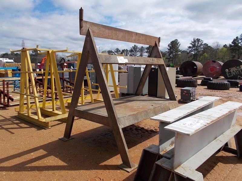 METAL A-FRAME RACK