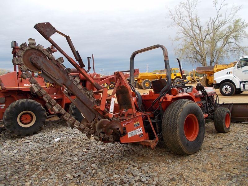 KUBOTA B2150 UTILITY TRACTOR, 4WD, PTO, 3 PTH, DIESEL ENGINE, KUBOTA