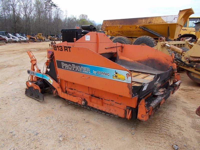 GILCREST PRO PAVER 813RT ASPHALT PAVER, VIN/SN23302 ISUZU DIESEL ENG, 8'6" 14' SCREED, METER RE