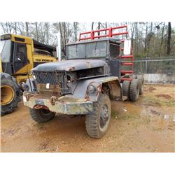 MILITARY M724-11648 TRUCK, VIN/SN:M724-11648 - T/A, DIESEL ENG, 6 SPD, TRANS, HEADACHE RACK, 11.00-2