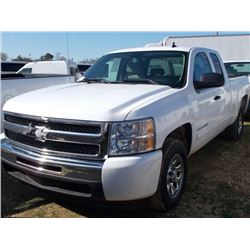2011 CHEVROLET SILVERADO PICKUP, VIN/SN:1GCRCSE0XBZ268457 - V8 GAS ENG, A/T, EXTENDED CAB, ODOMETER 
