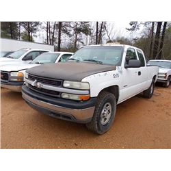 2002 CHEVROLET 1500 PICKUP, VIN/SN:2GCEK19V121226947 - V8 GAS ENGINE, A/T, EXTENDED CAB